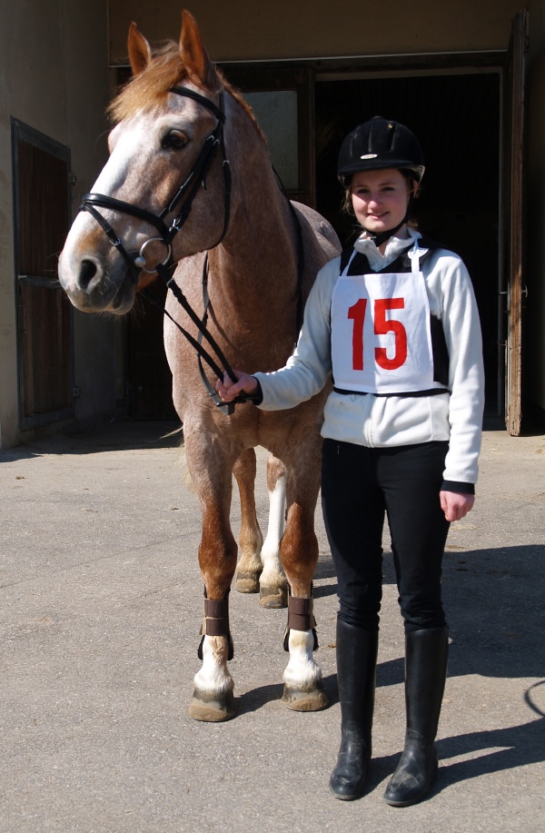 Brevetteilnehmer mit Pferd Weidhof20110320-03.jpg