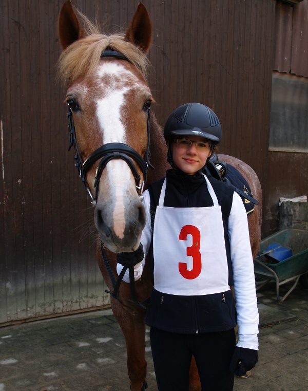 Brevetteilnehmer mit Pferd Weidhof20110320-05.jpg