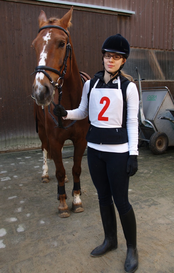Brevetteilnehmer mit Pferd Weidhof20110320-07.jpg