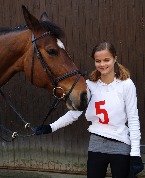 Brevetteilnehmer mit Pferd Weidhof20110320-11.jpg