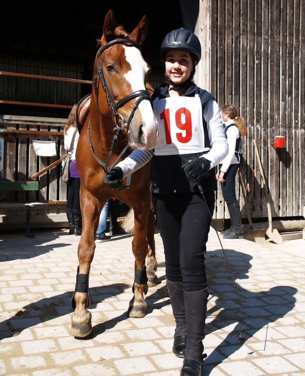 Brevetteilnehmer mit Pferd Weidhof20110320-52.jpg
