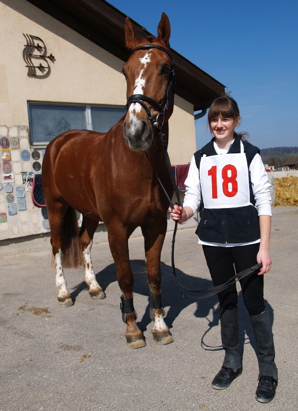 Brevetteilnehmer mit Pferd Weidhof20110320-65.jpg